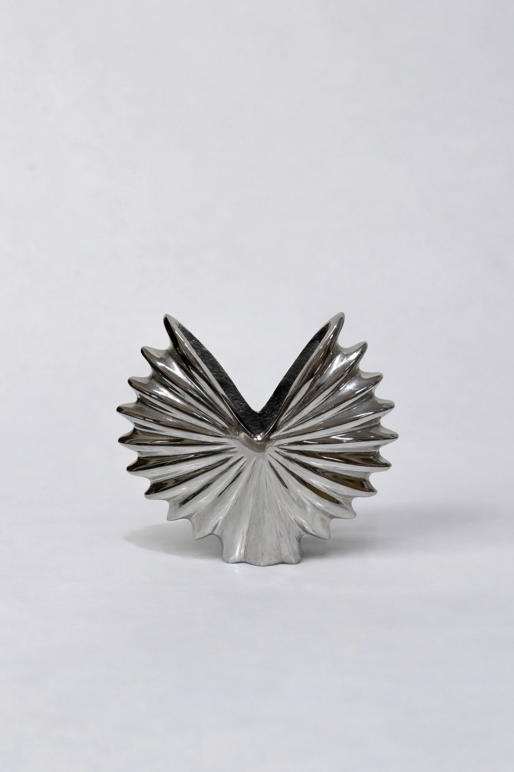 Pearl Cresta Vase